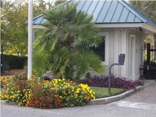 1524 Headquarters Plantation Dr, Johns Island, SC 29455