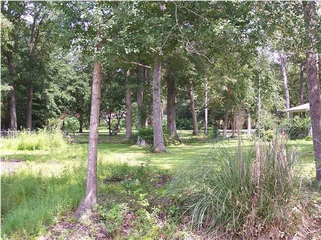 2880 Fernwood Dr, North Charleston, SC 29406