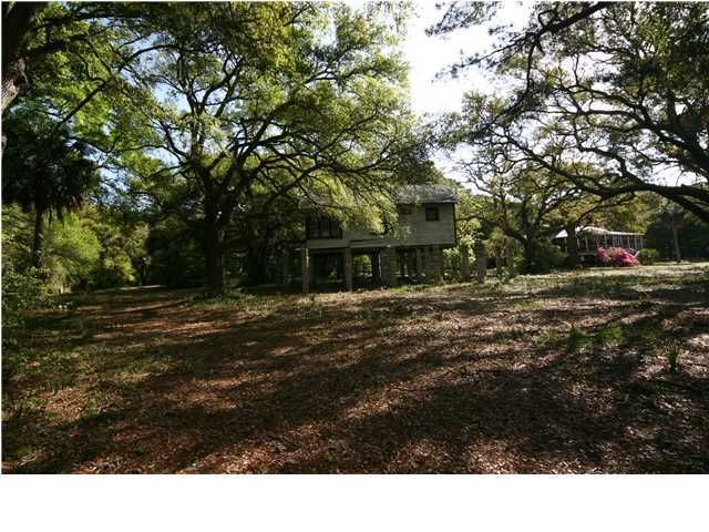 8949 Sandy Creek Rd, Edisto Island, SC 29438
