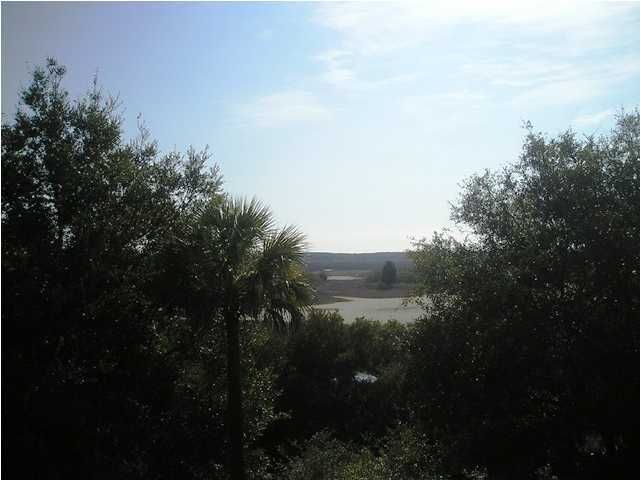211 Lake Timicau Ln, Isle Of Palms, SC 29451