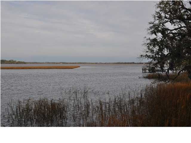 1137 Fairview Plantation Rd, Wadmalaw Island, SC 29487