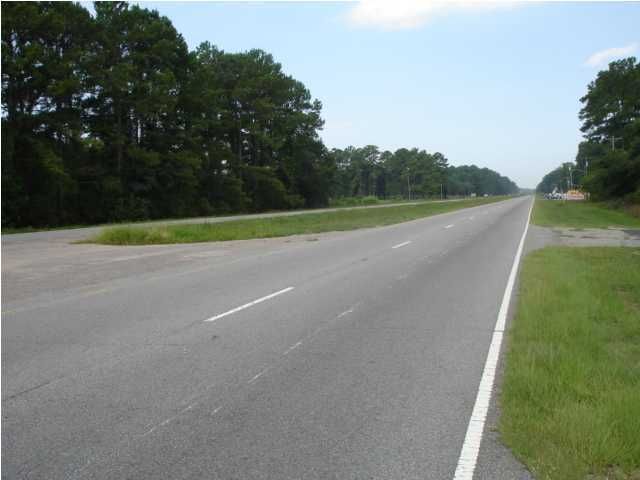 6488 Savannah Hw, Ravenel, SC 29470