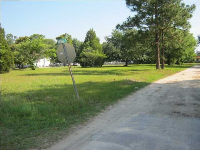 514 Windmill Ln, Saint Stephen, SC 29479
