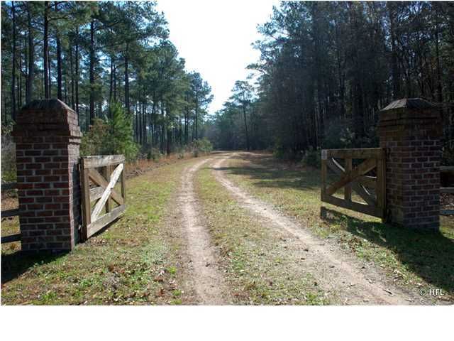 5 Retriever Rd, Wadmalaw Island, SC 29487