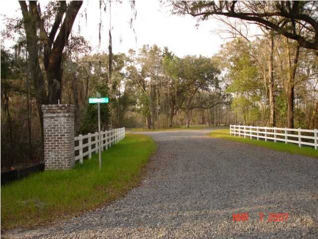 5782 Whistle Stop Ln, Ravenel, SC 29470