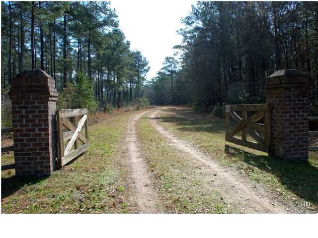 6 Retriever Rd, Wadmalaw Island, SC 29487