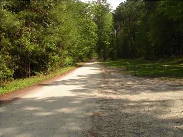 2 Ashley River Rd, Summerville, SC 29485