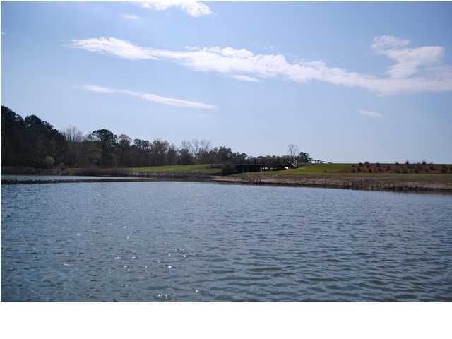 26 Longmarsh Rd, Mount Pleasant, SC 29429