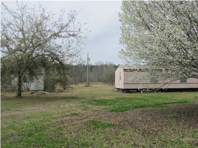647 Crawford Rd, Bonneau, SC 29431