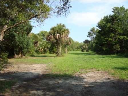 1820 Sol Legare Rd, Charleston, SC 29412