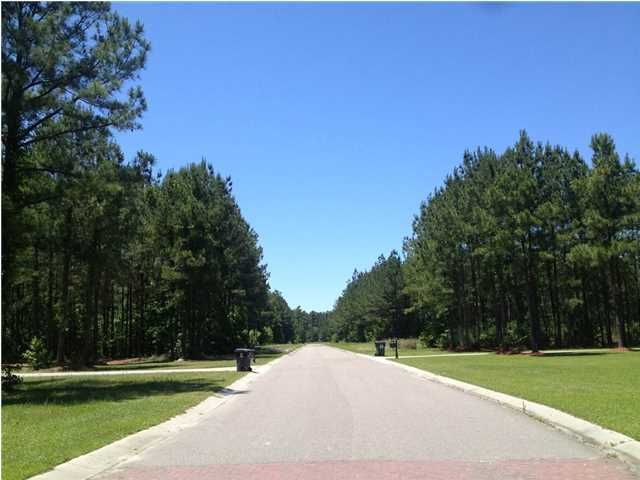 17 Stone Gate Ln, Summerville, SC 29483