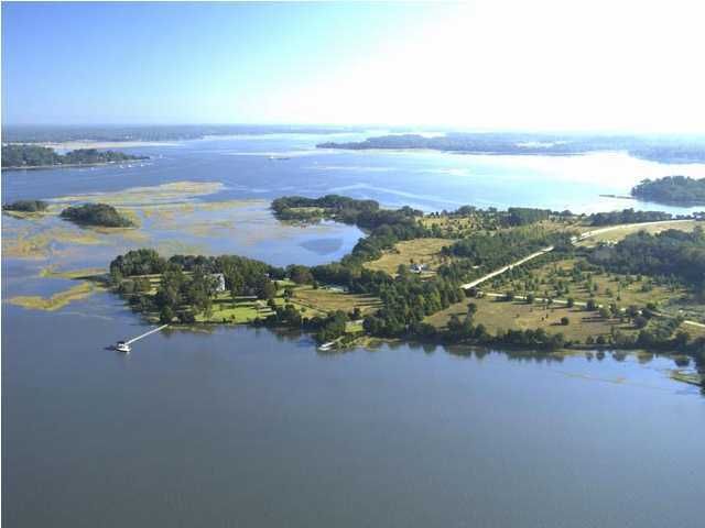 41 Josie Ridge Rd, Wadmalaw Island, SC 29487
