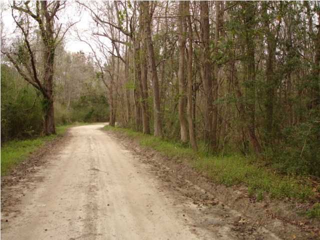 1 Beaumont Rd, Johns Island, SC 29455