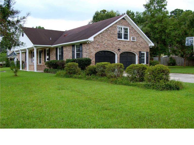 43 S Basilica Ave, Hanahan, SC 29410