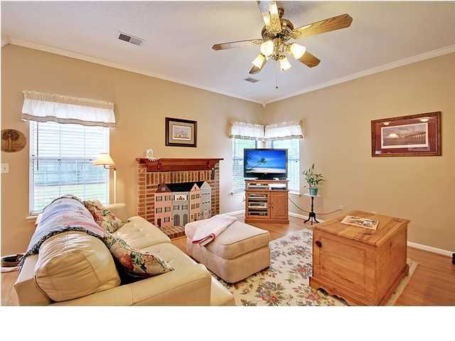 110 Chesterton Dr, Goose Creek, SC 29445