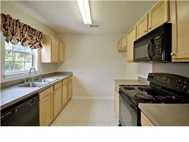 102 Tulipwood Ct, Moncks Corner, SC 29461