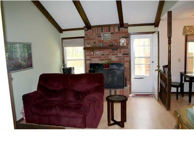 135 Highland Ave, Summerville, SC 29483