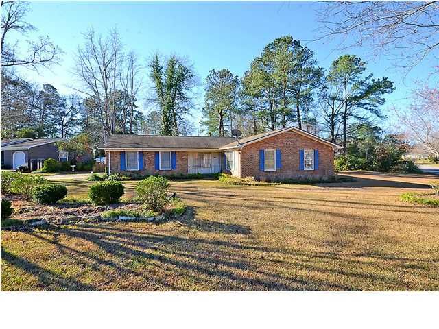 8441 Deerwood Dr, North Charleston, SC 29406