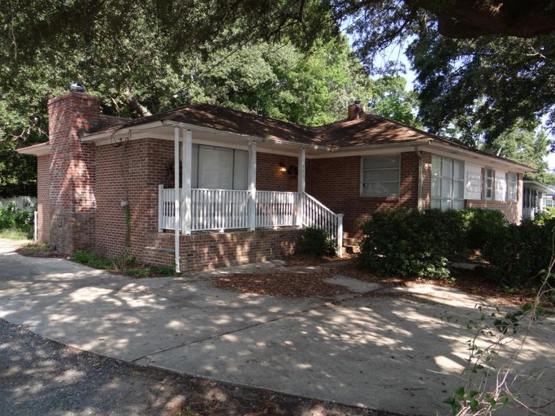 503 Folly Road Blvd, Charleston, SC 29412