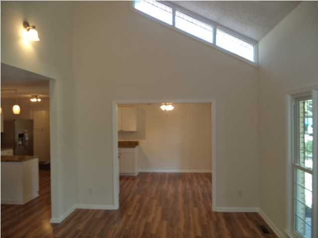 109 Three Iron Dr, Summerville, SC 29483