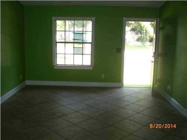 100 Bruce Ct, Summerville, SC 29483