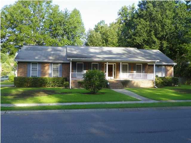 220 King Charles Cir, Summerville, SC 29485
