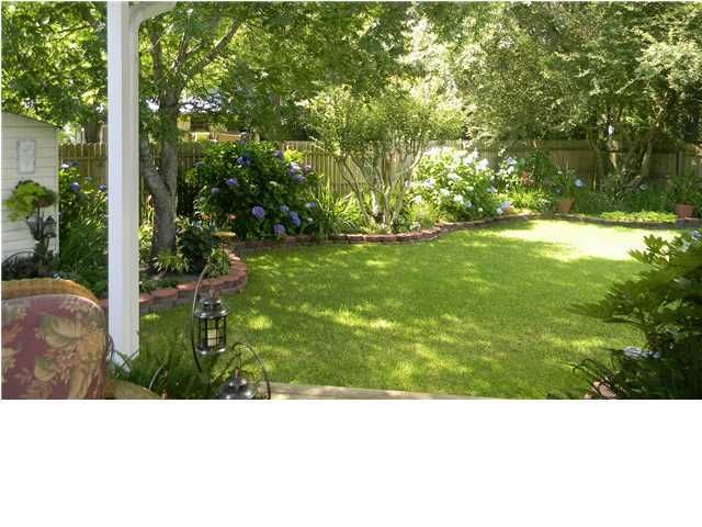 100 Nathan Dr, Summerville, SC 29483