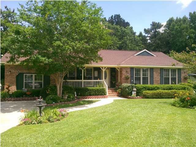 100 Nathan Dr, Summerville, SC 29483