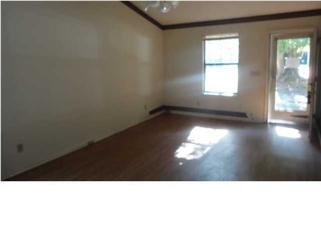 154 Robert Dr, Ladson, SC 29456