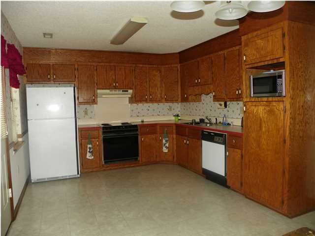 7631 Valleyview Cir, North Charleston, SC 29418