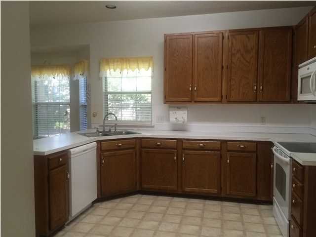 1935 Treebark Dr, Charleston, SC 29414