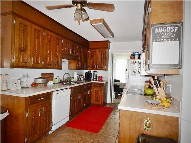 109 Honeysuckle Ln, Summerville, SC 29485