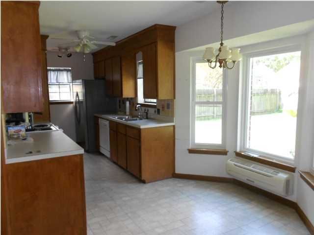 11 Westside Dr, Charleston, SC 29412