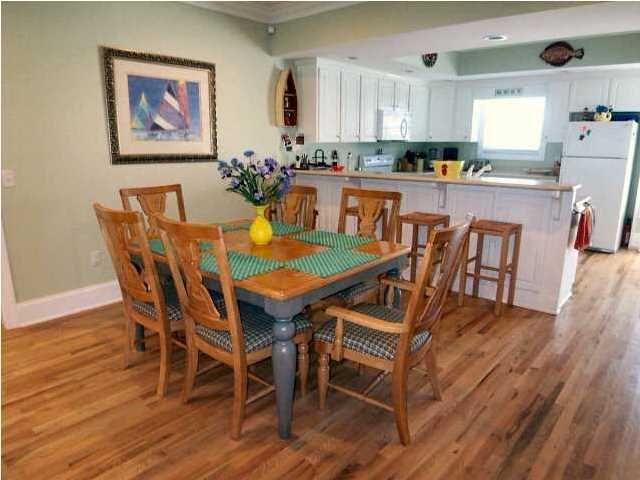 308 Whaley St, Edisto Beach, SC 29438