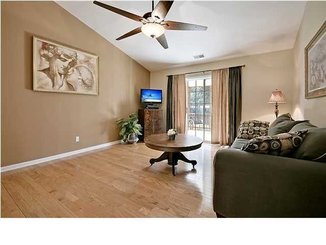 131 Moon Shadow Ln, Summerville, SC 29485