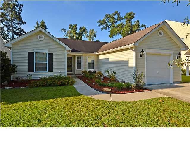 131 Moon Shadow Ln, Summerville, SC 29485