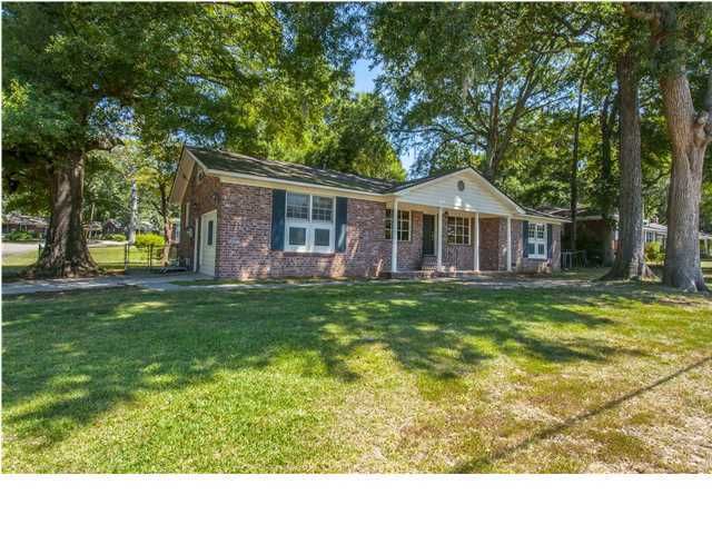 4656 Apple St, Charleston, SC 29405