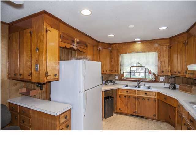4656 Apple St, Charleston, SC 29405