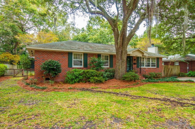 1030 S Shem Dr, Mount Pleasant, SC 29464