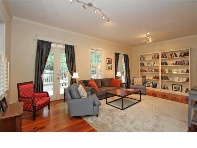 18 Grace Ln, Mount Pleasant, SC 29464