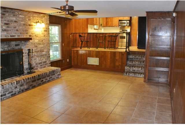 2456 Swallow Dr, Charleston, SC 29414
