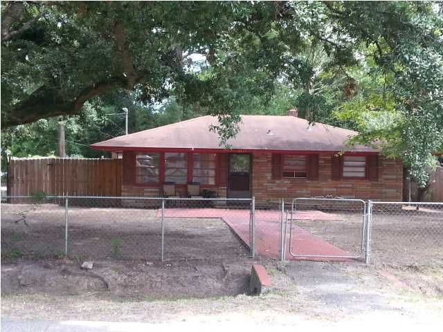 2313 Falcon Rd, North Charleston, SC 29406