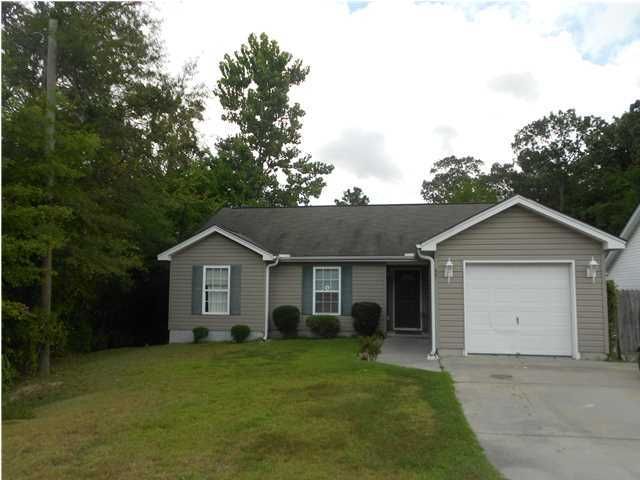401 Hollywood Dr, Goose Creek, SC 29445