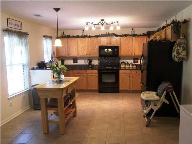 107 Sun Valley Ct, Summerville, SC 29483