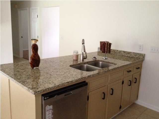 306 Beauregard Rd, Summerville, SC 29483