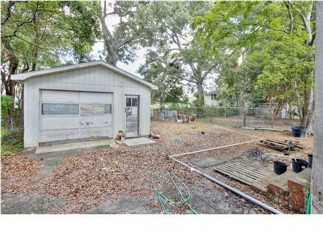 2134 Victory Ave, North Charleston, SC 29405