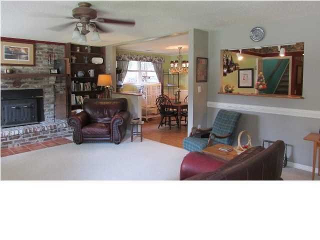 5944 Willard Dr, Hanahan, SC 29410