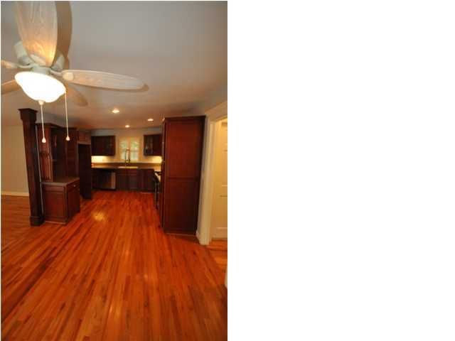 489 W Wimbledon Dr, James Island, SC 29412