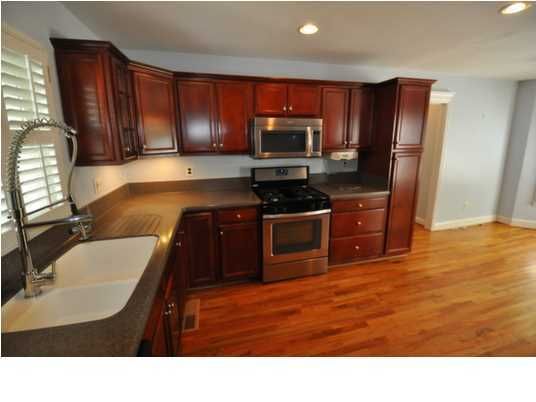 489 W Wimbledon Dr, James Island, SC 29412
