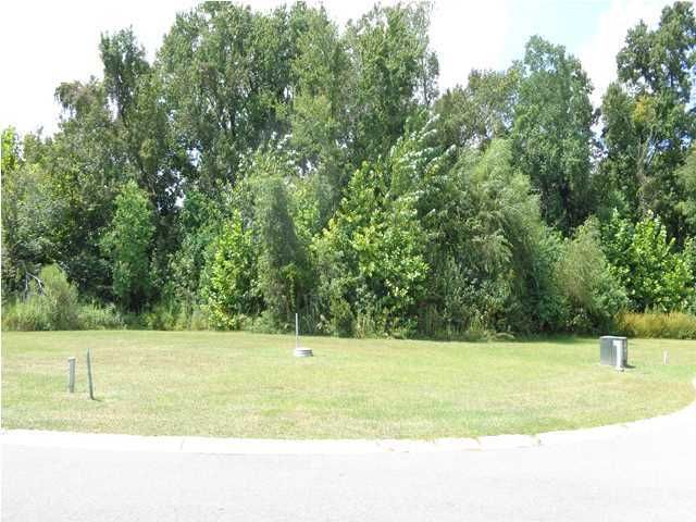 9 Hyde Park Village Ln, North Charleston, SC 29405